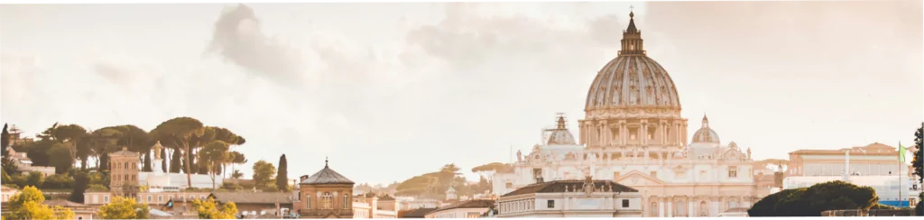 ვატიკანის ხედით რომი, წმინდა პეტრეს ბაზილიკა მზის ჩასვლის ფონზე