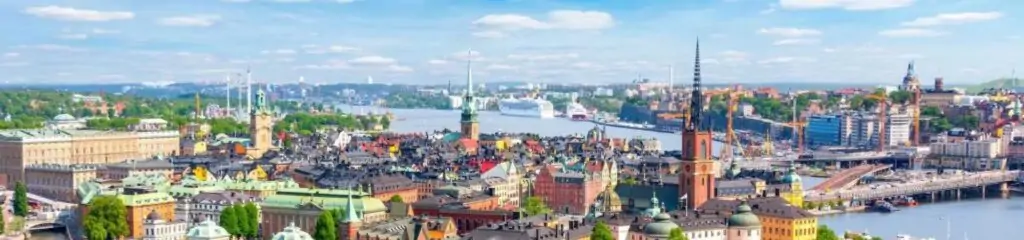 სტოკჰოლმის პანორამული ხედი - ქალაქის ცენტრი, მდინარე და ისტორიული ნაგებობები